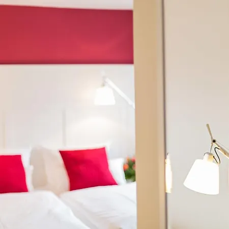 מלון Residenz Seeterrasse Restaurant & Wangen (Ohningen)